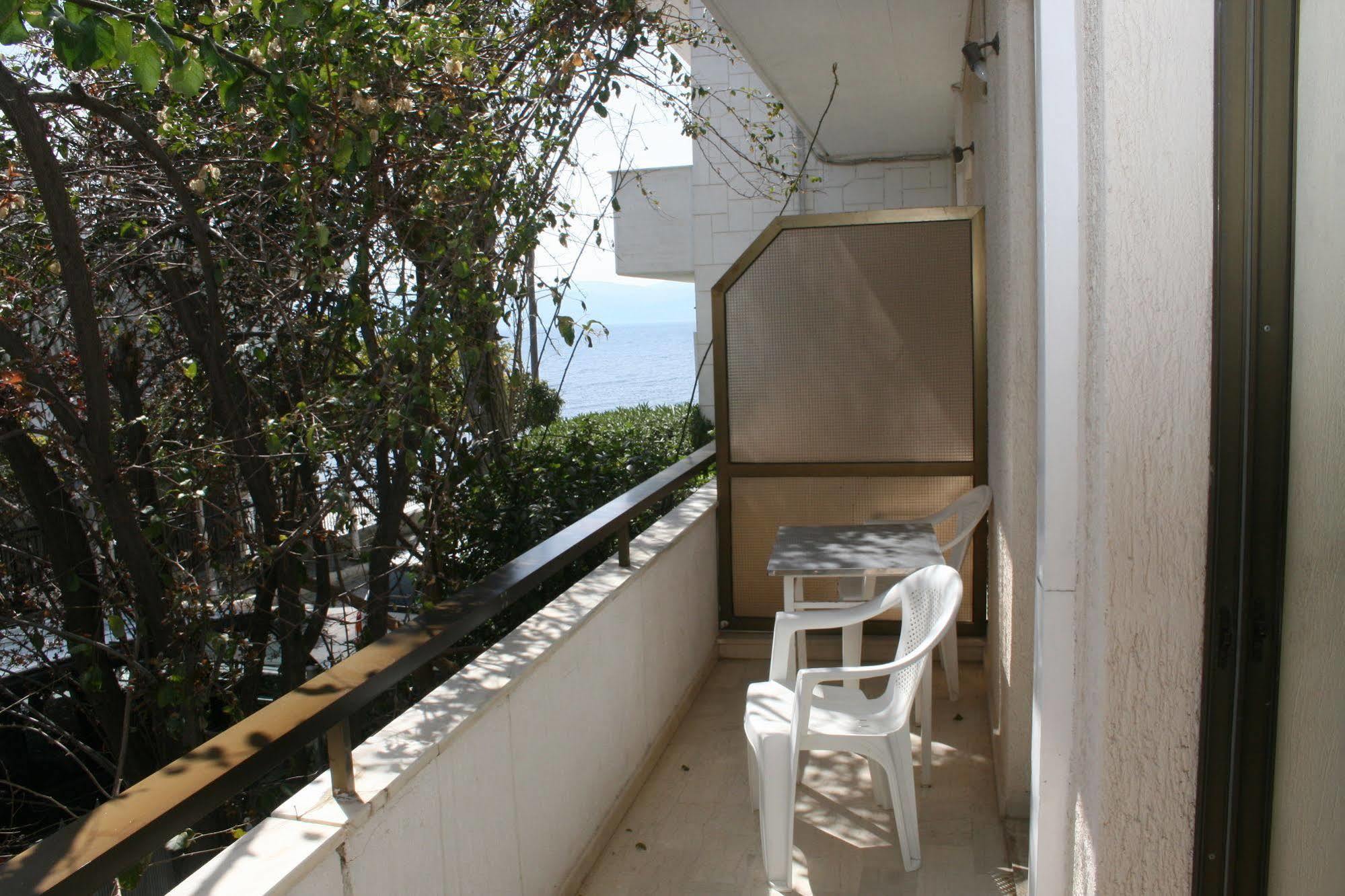 Aparthotel Iliahtides Amarynthos Exteriér fotografie