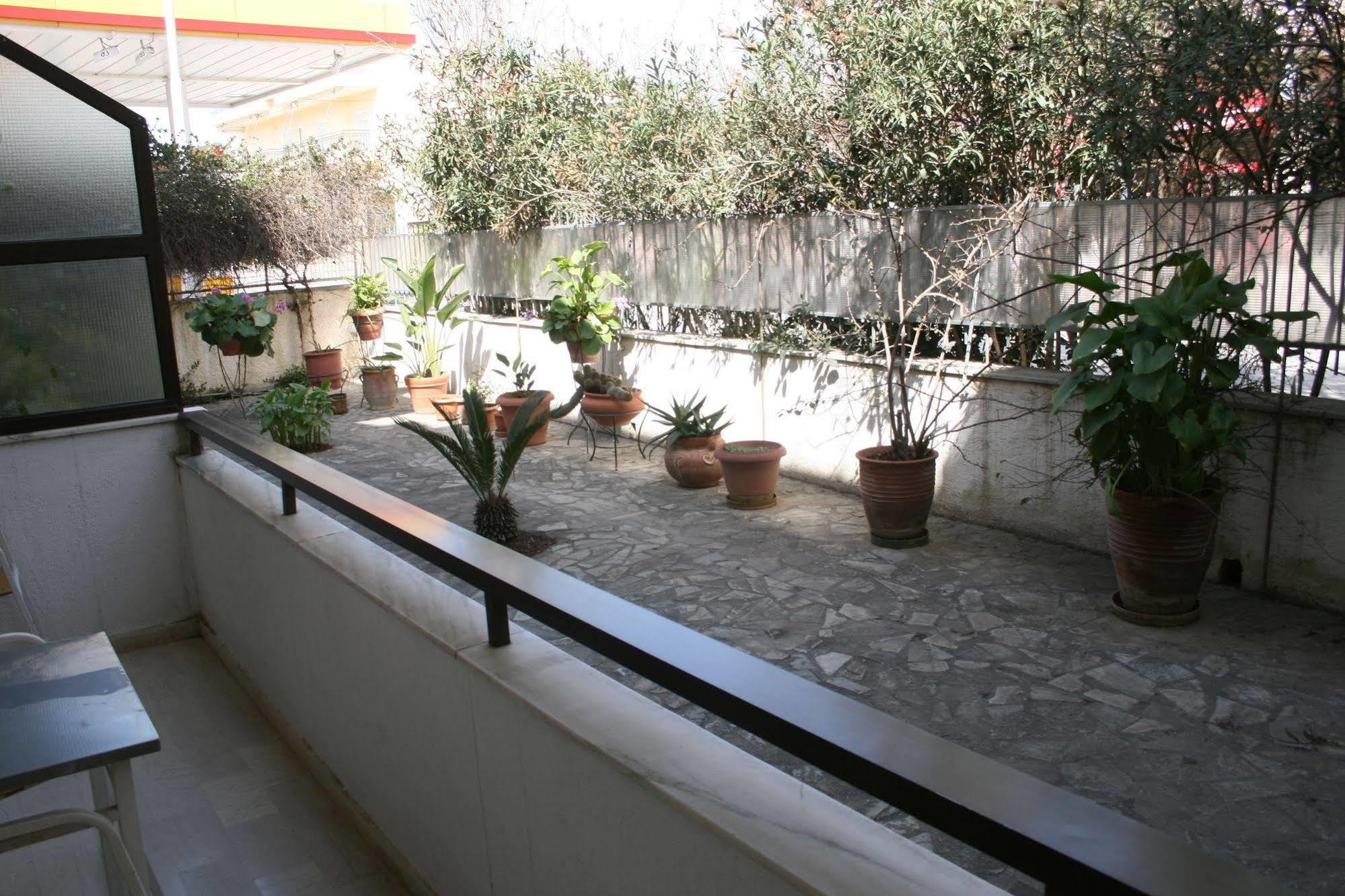 Aparthotel Iliahtides Amarynthos Exteriér fotografie